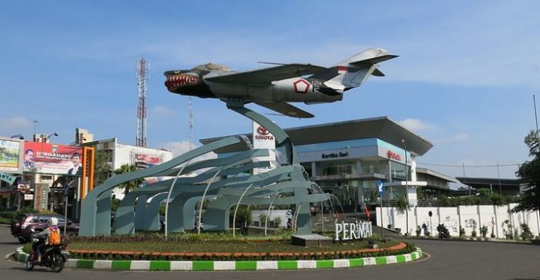 2017_04_29_Monumen_Pesawat_MIG-17_Fresco_di_Malang-780x405
