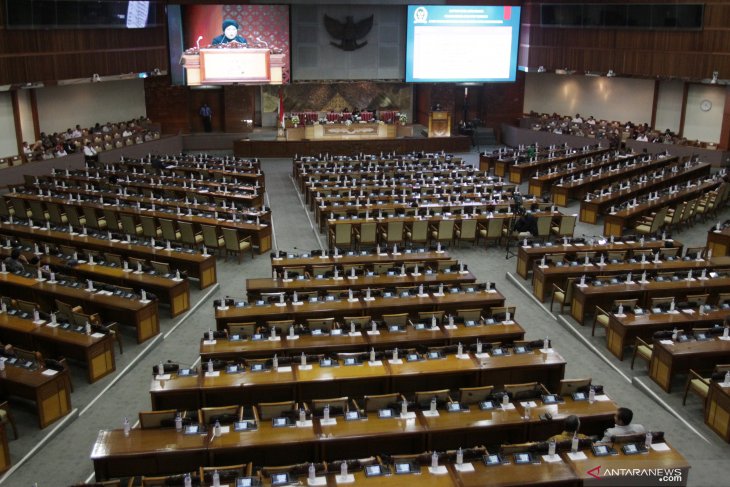antarafoto-rapat-paripurna-dpr-membahas-ruu-apbn-tahun-2020-220819-rn-7