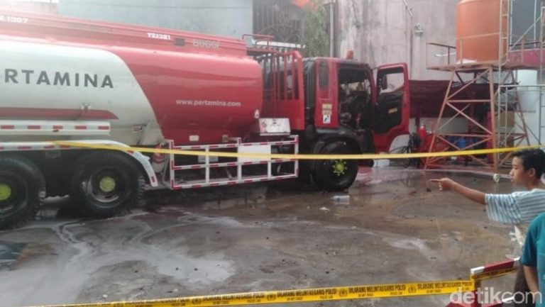 KEBAKARAN KEBAKARAN MAKASSAR