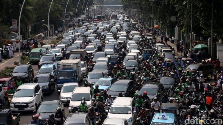 macet reuni 212