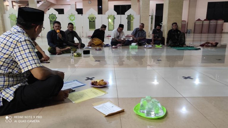 rapat pengurus