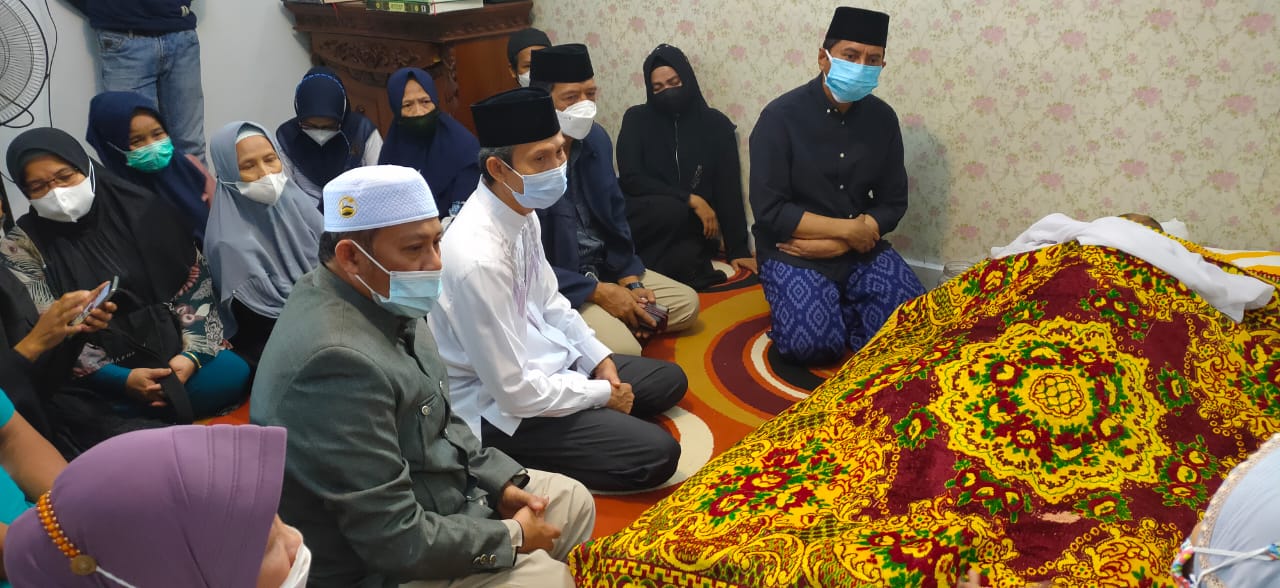 Almarhum1