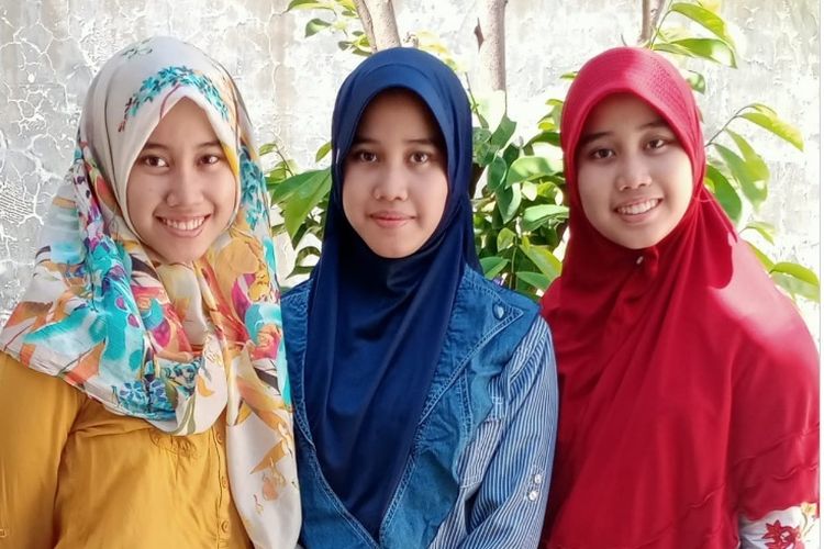 kOMPAS tIGA sAUDARA