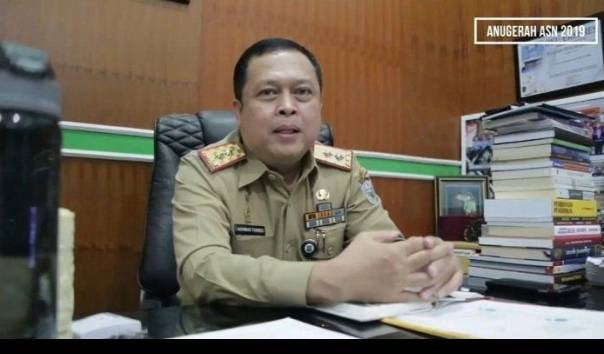 sekda terpanjang gelar
