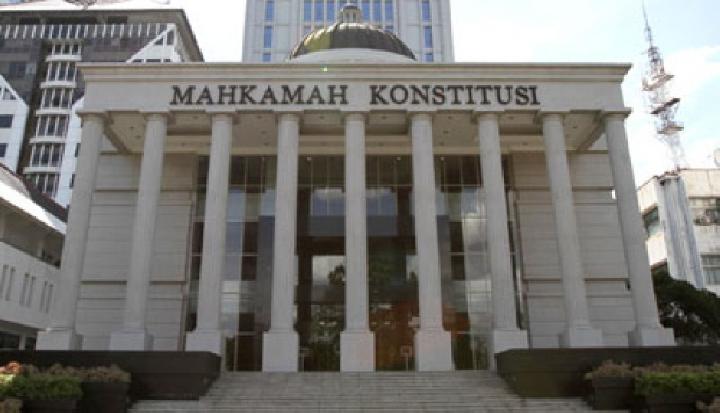 USIA PENSIUN