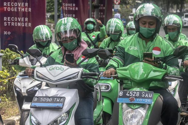 GOJEK NAIK