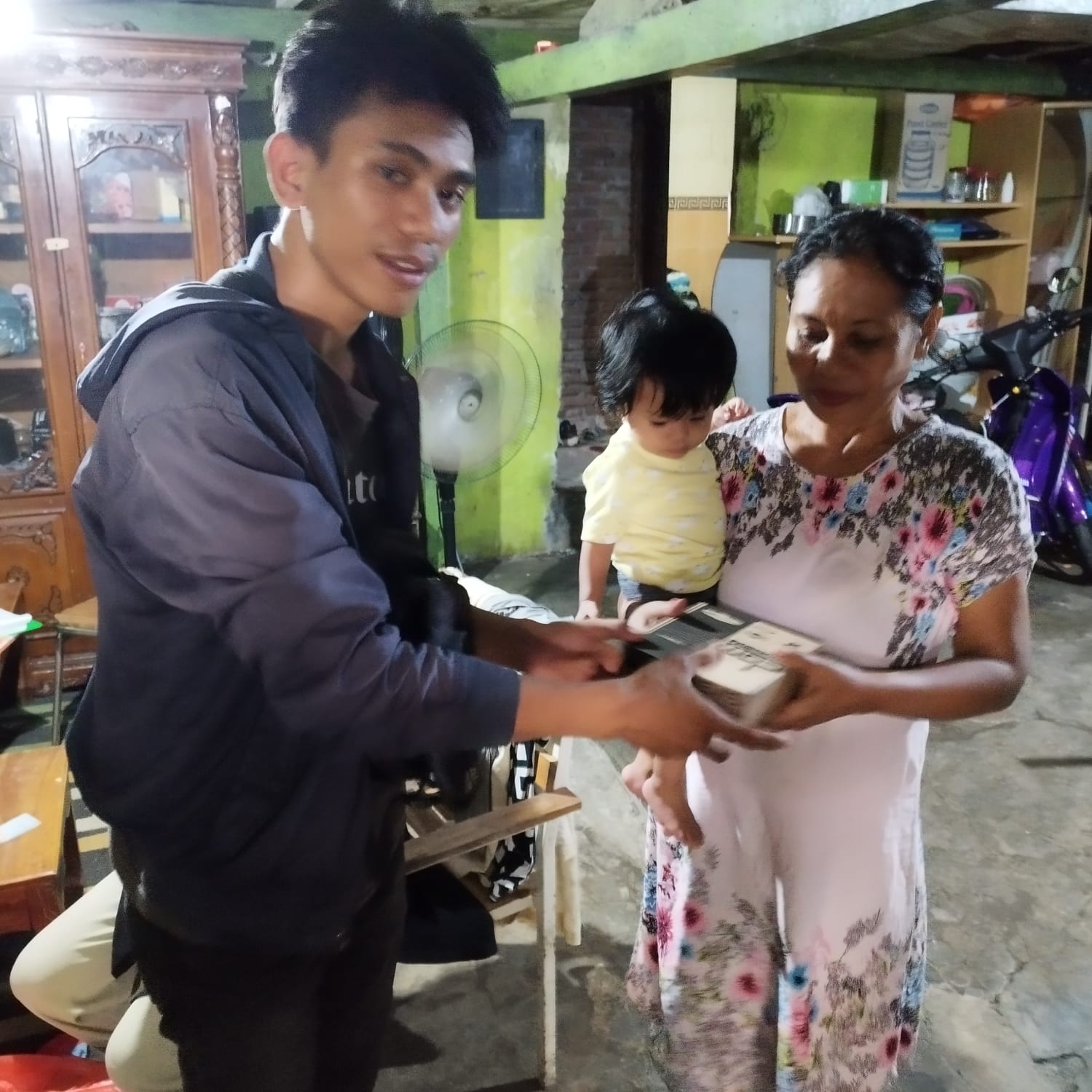 penyerahan paket