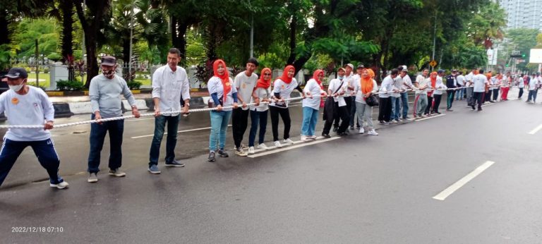 tarik tambang seru