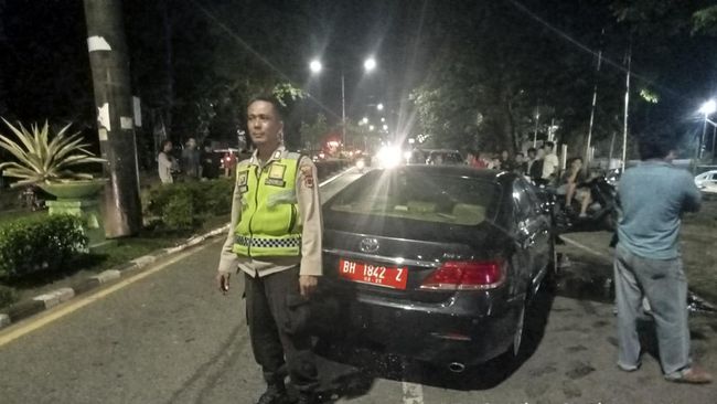 mobil dprd