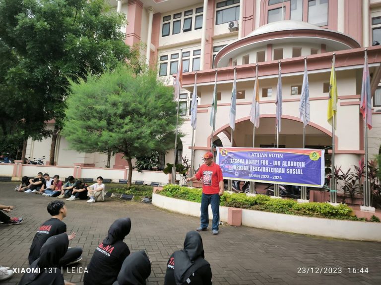 Gaya Melatih Mahasiswa