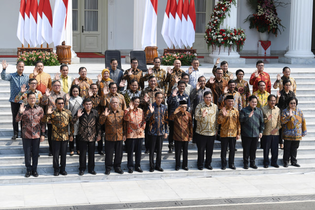 KABINET CANGGUNG