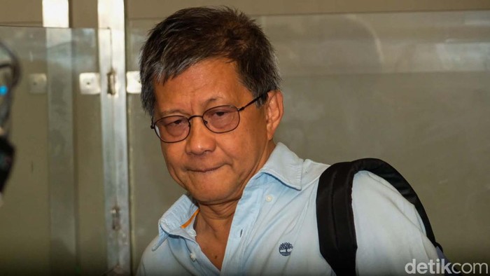 TIM HUKUM CABUT LAPORAN