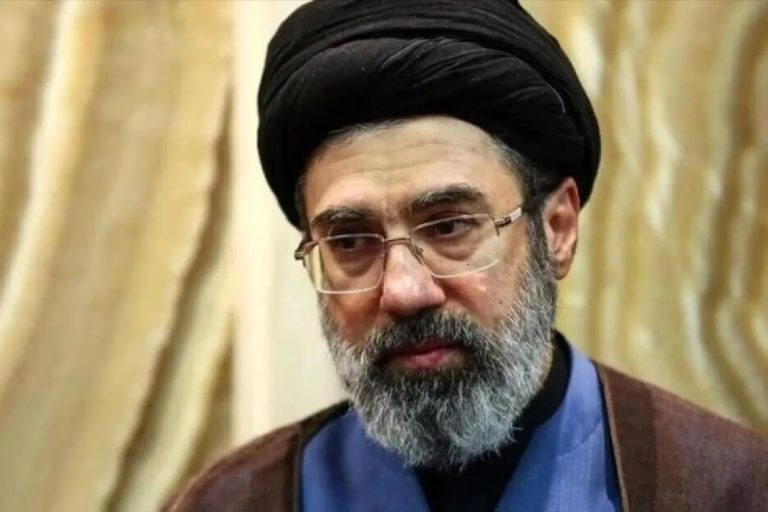 Mojtaba-Khamenei-Iran pasti
