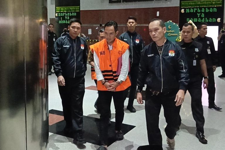 bupati_cilacap_syamsul_auliya_rachman