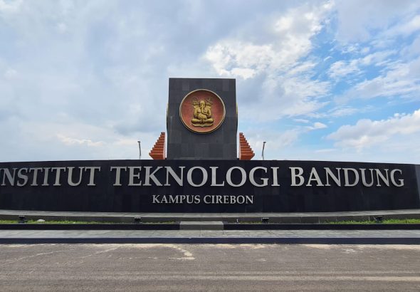 kampus itb pasti