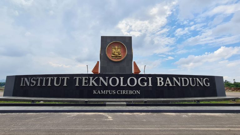 kampus itb pasti