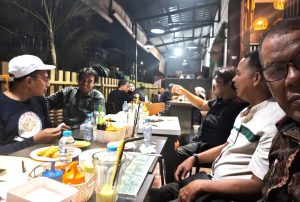 RAPAT DI LAGA LIGO