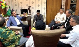 foto dekan ok santai